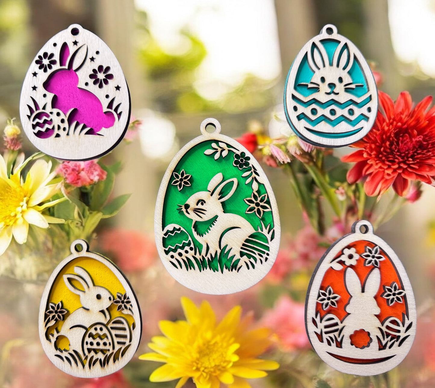 Bunte Osterei-Anhänger aus Holz